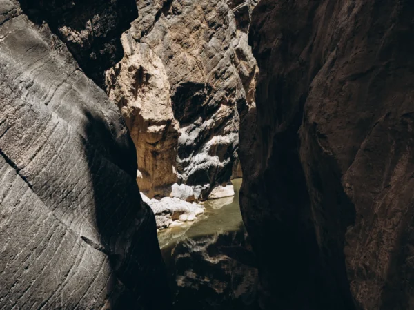 Nizwa – Jebal Shams Grand Canyon