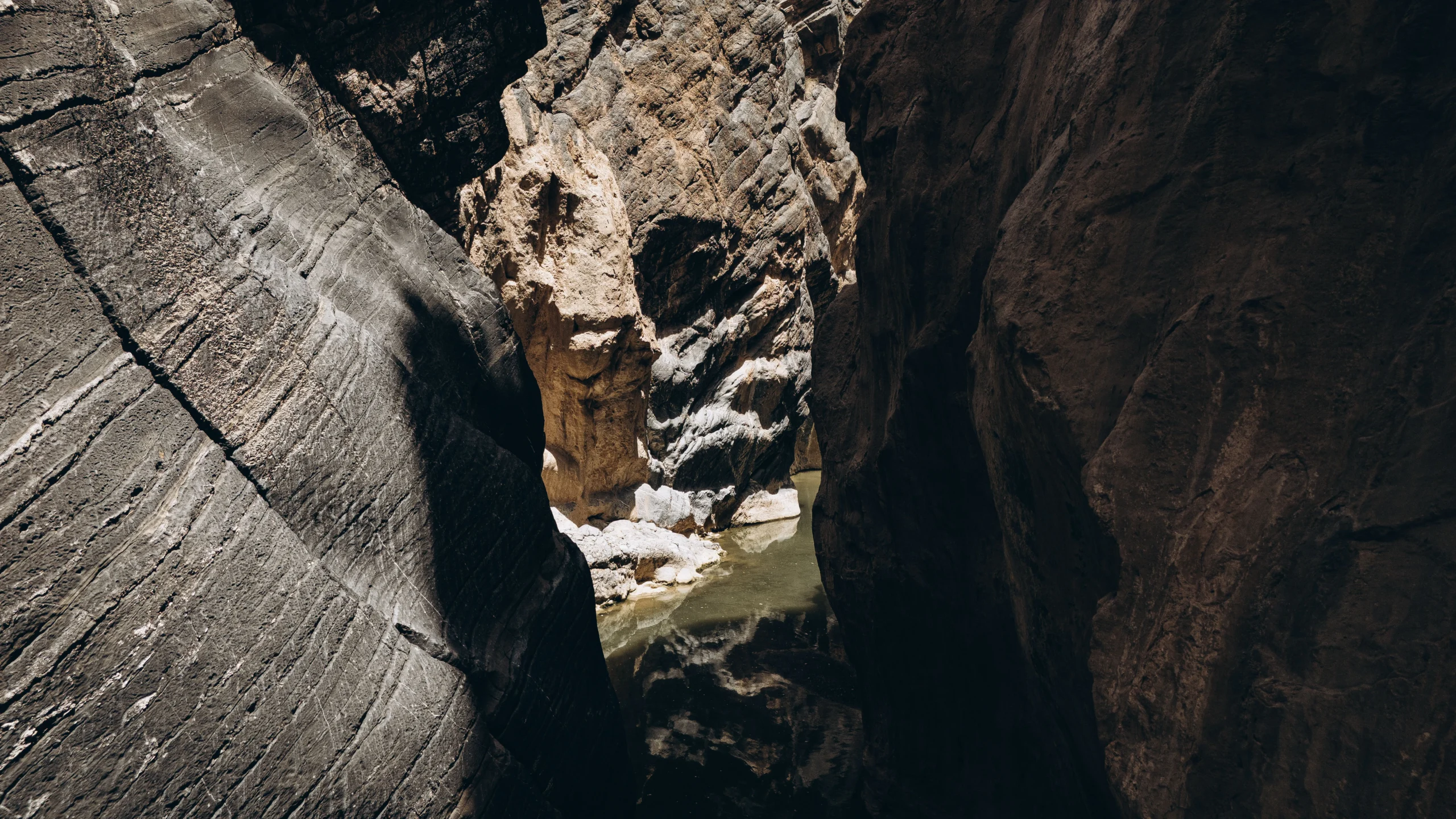 Nizwa Jebal Shams Grand Canyon 1 scaled | Ahlan Arabia Tours