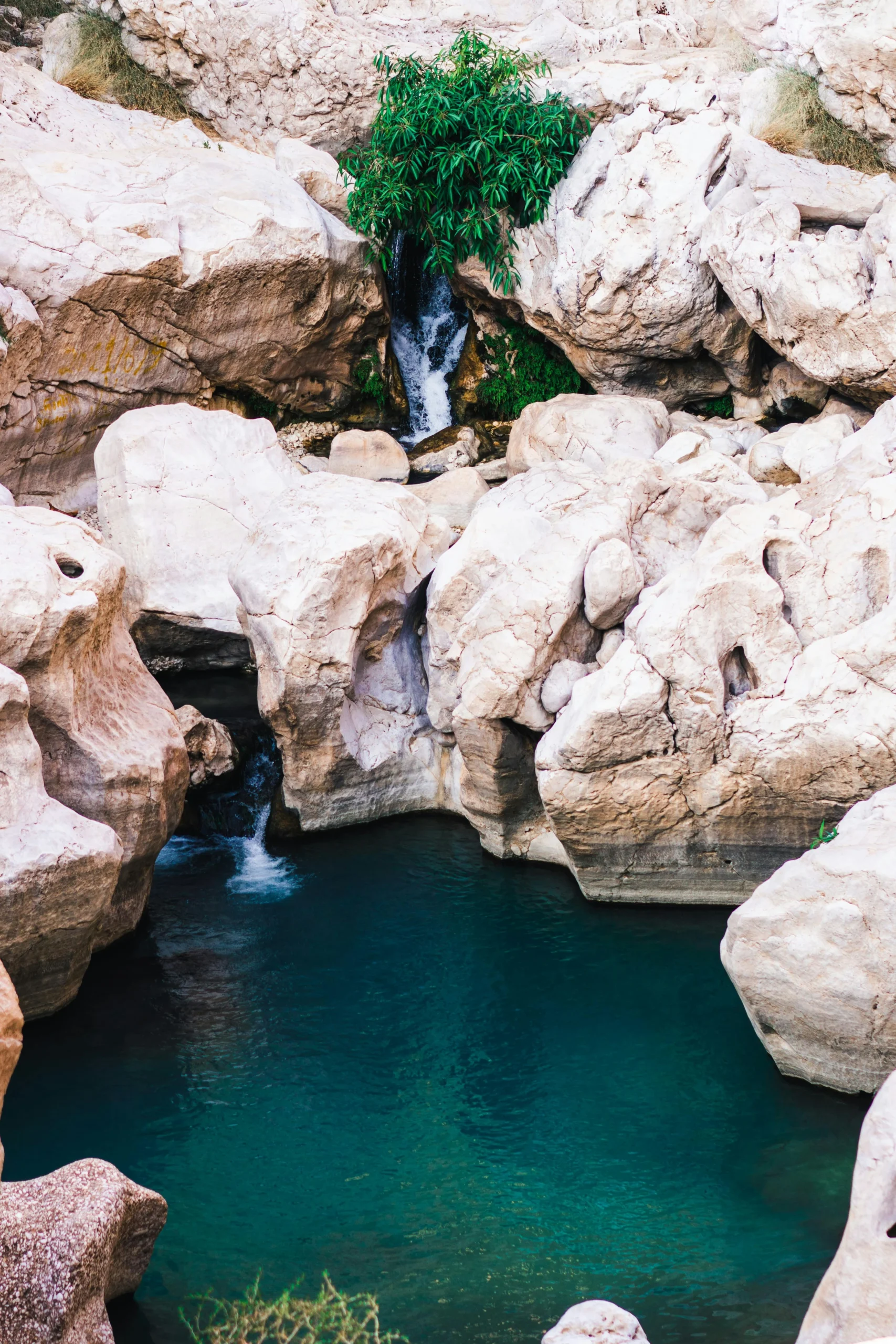 Wadi Shab Bimmah Sinkhole Escape 2 scaled | Ahlan Arabia Tours