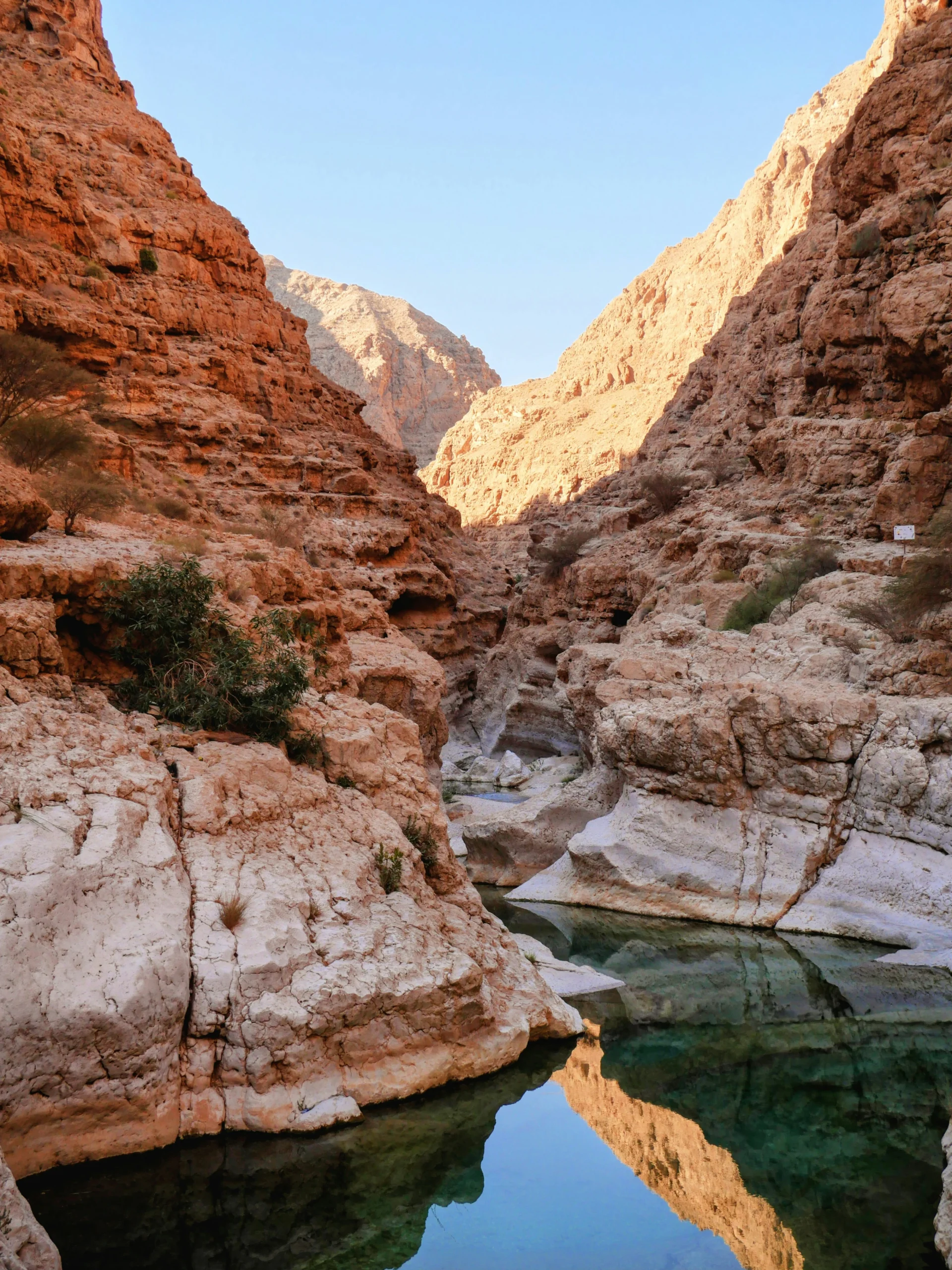 Wadi Shab Bimmah Sinkhole Escape 3 scaled | Ahlan Arabia Tours