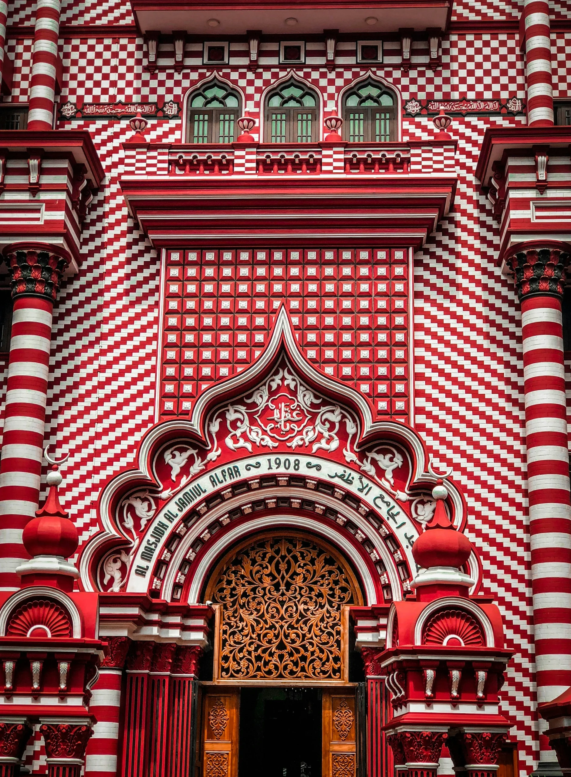 Red Mosque scaled | Ahlan Arabia Tours