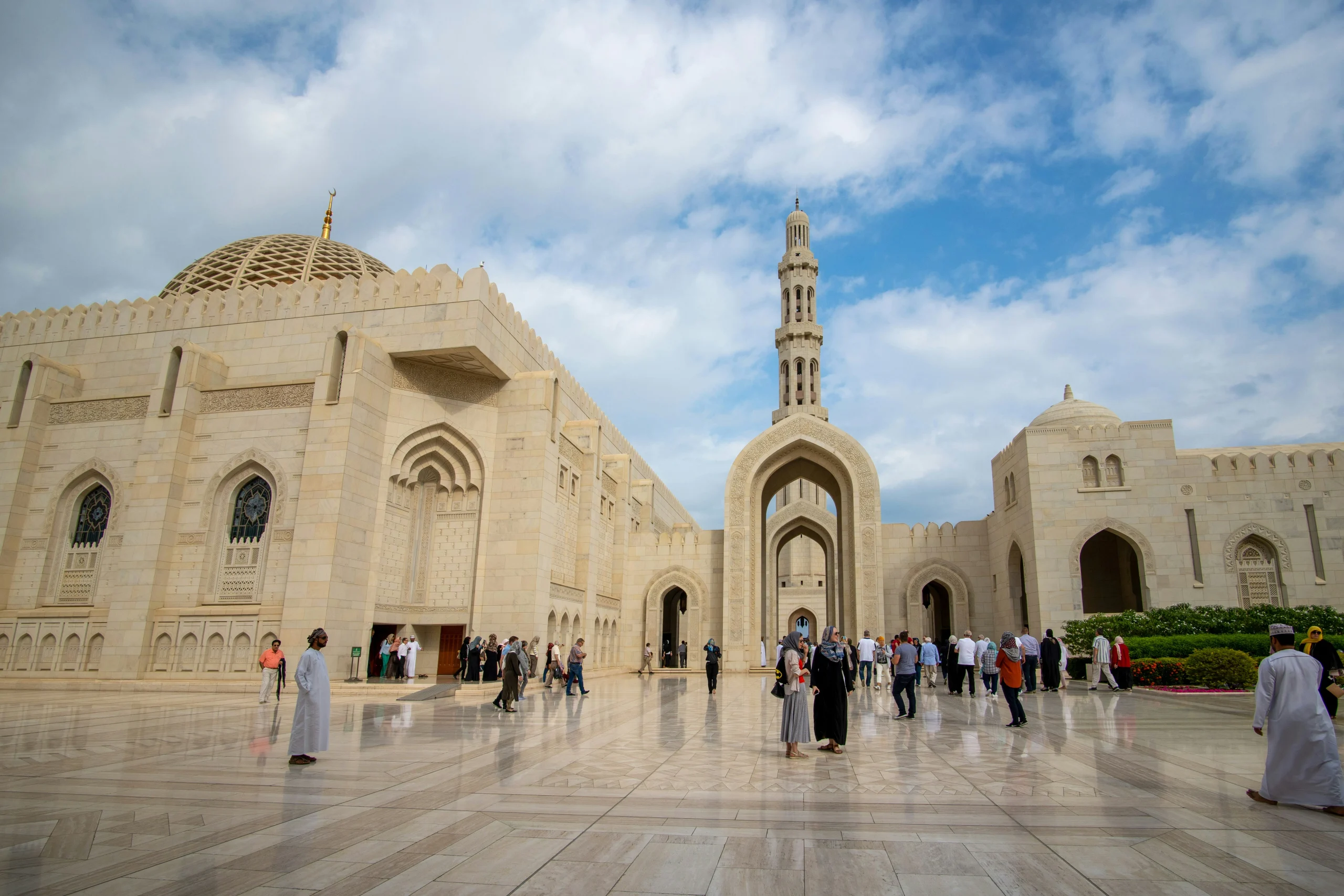 visit oman
