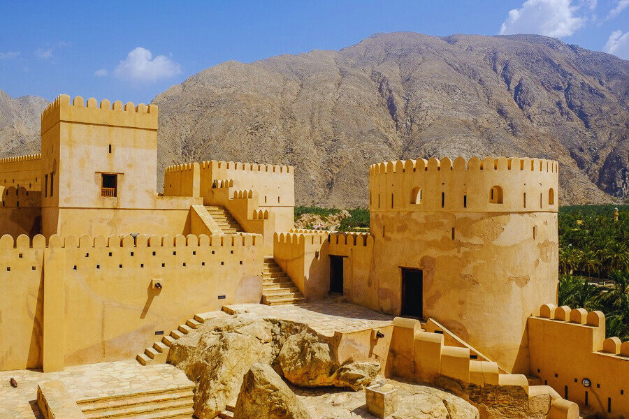 oman holiday nizwa fort | Ahlan Arabia Tours
